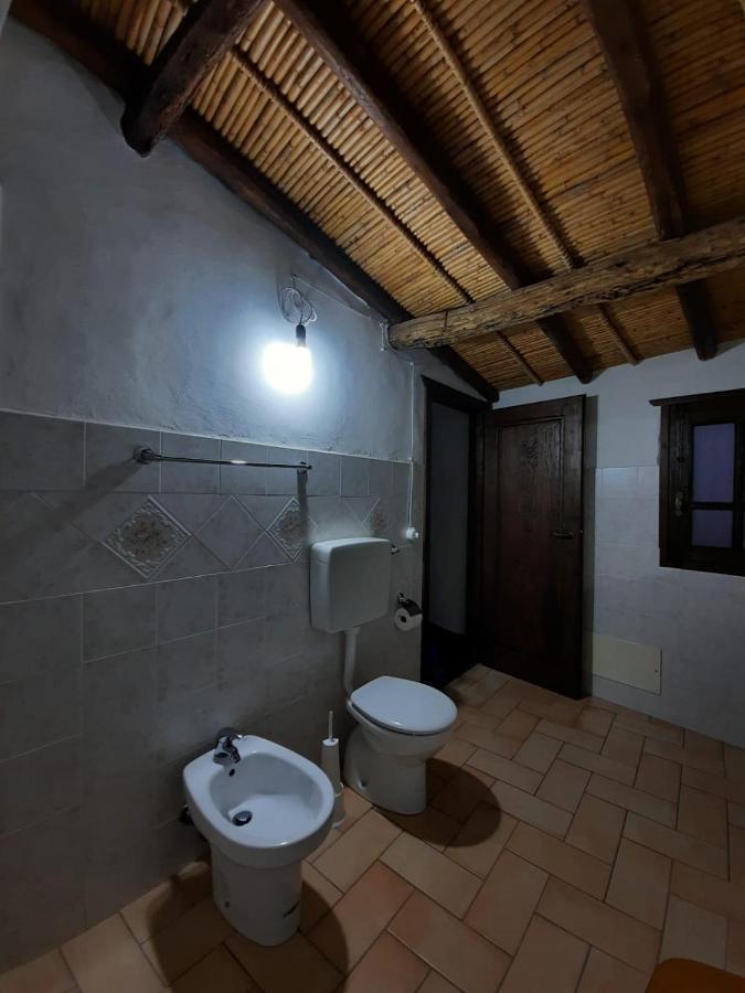 Domo Sedda Villa กัลเตลลิ ภายนอก รูปภาพ